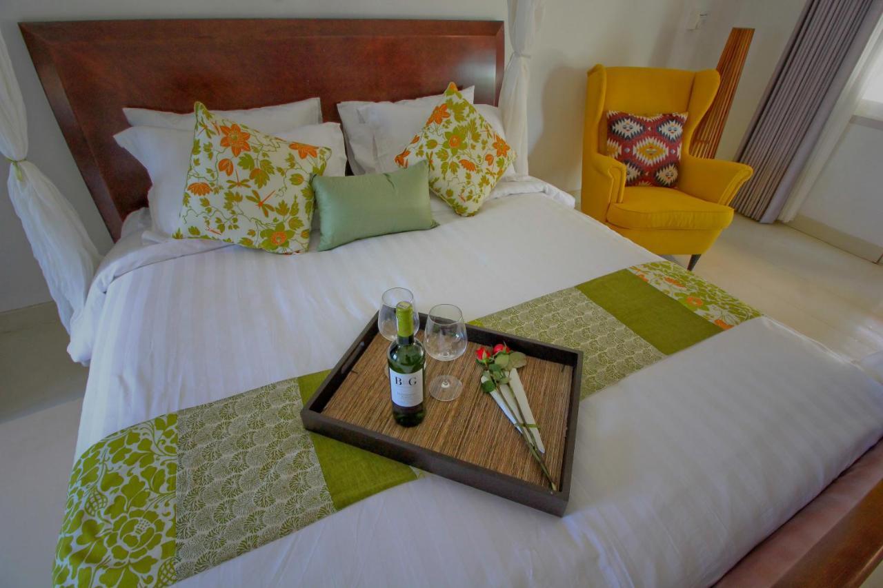 Uma Lima Villa Batu Belig - Close To The Beach Canggu Buitenkant foto