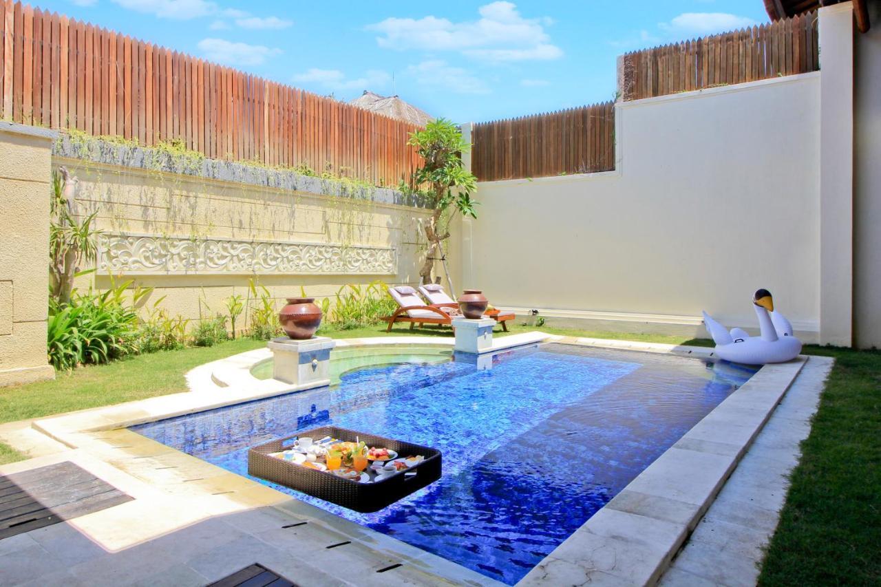 Uma Lima Villa Batu Belig - Close To The Beach Canggu Buitenkant foto