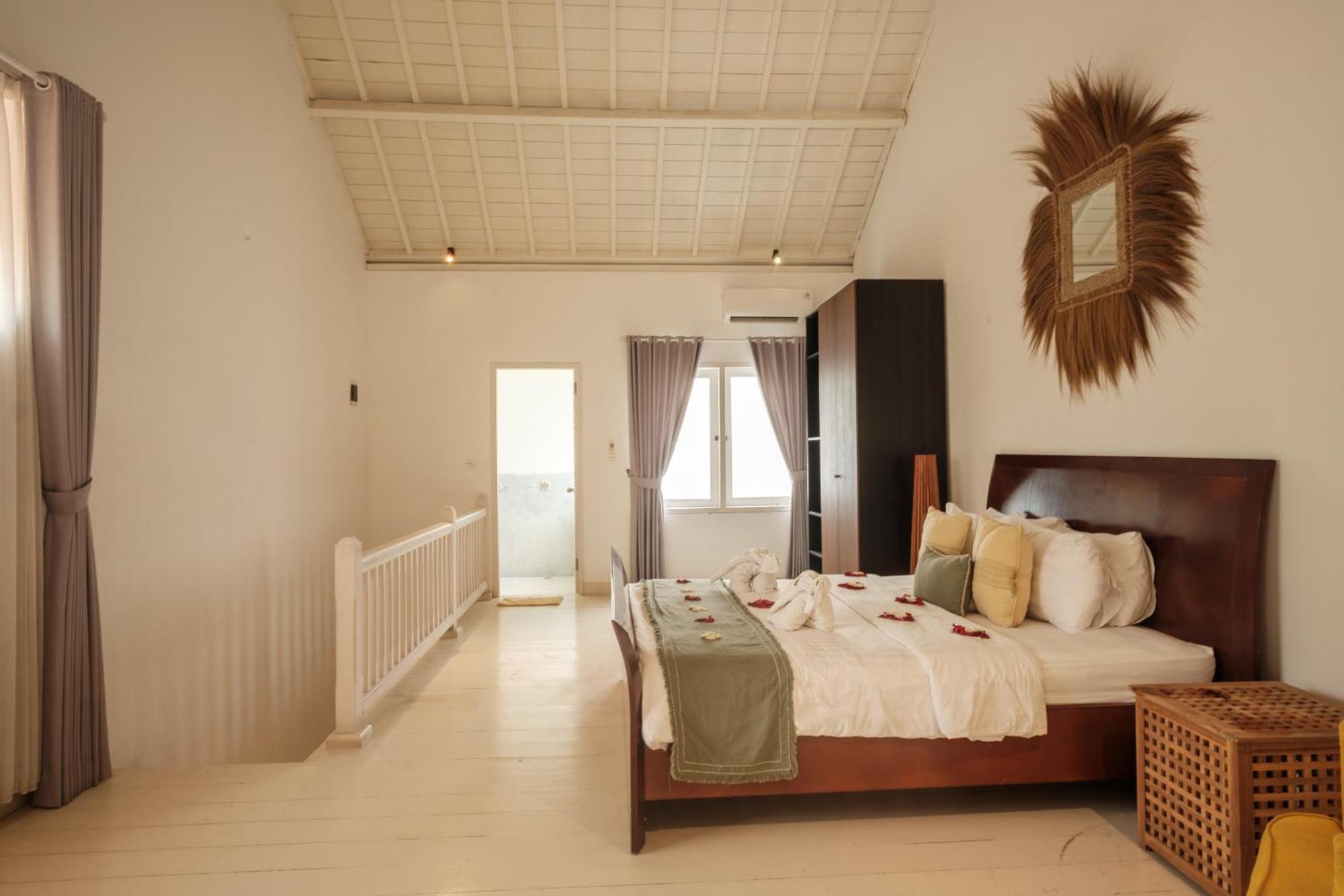 Uma Lima Villa Batu Belig - Close To The Beach Canggu Buitenkant foto