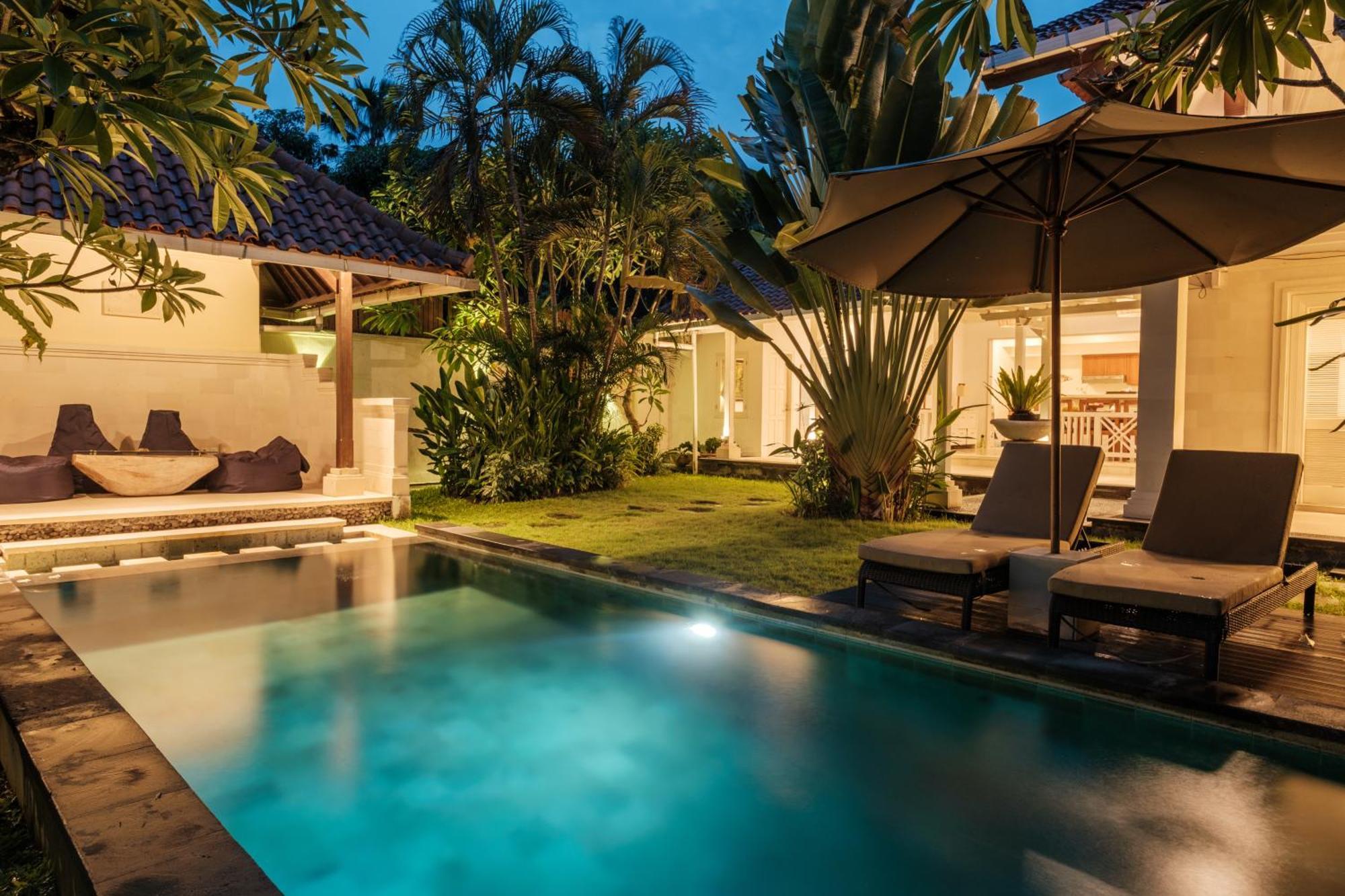 Uma Lima Villa Batu Belig - Close To The Beach Canggu Buitenkant foto