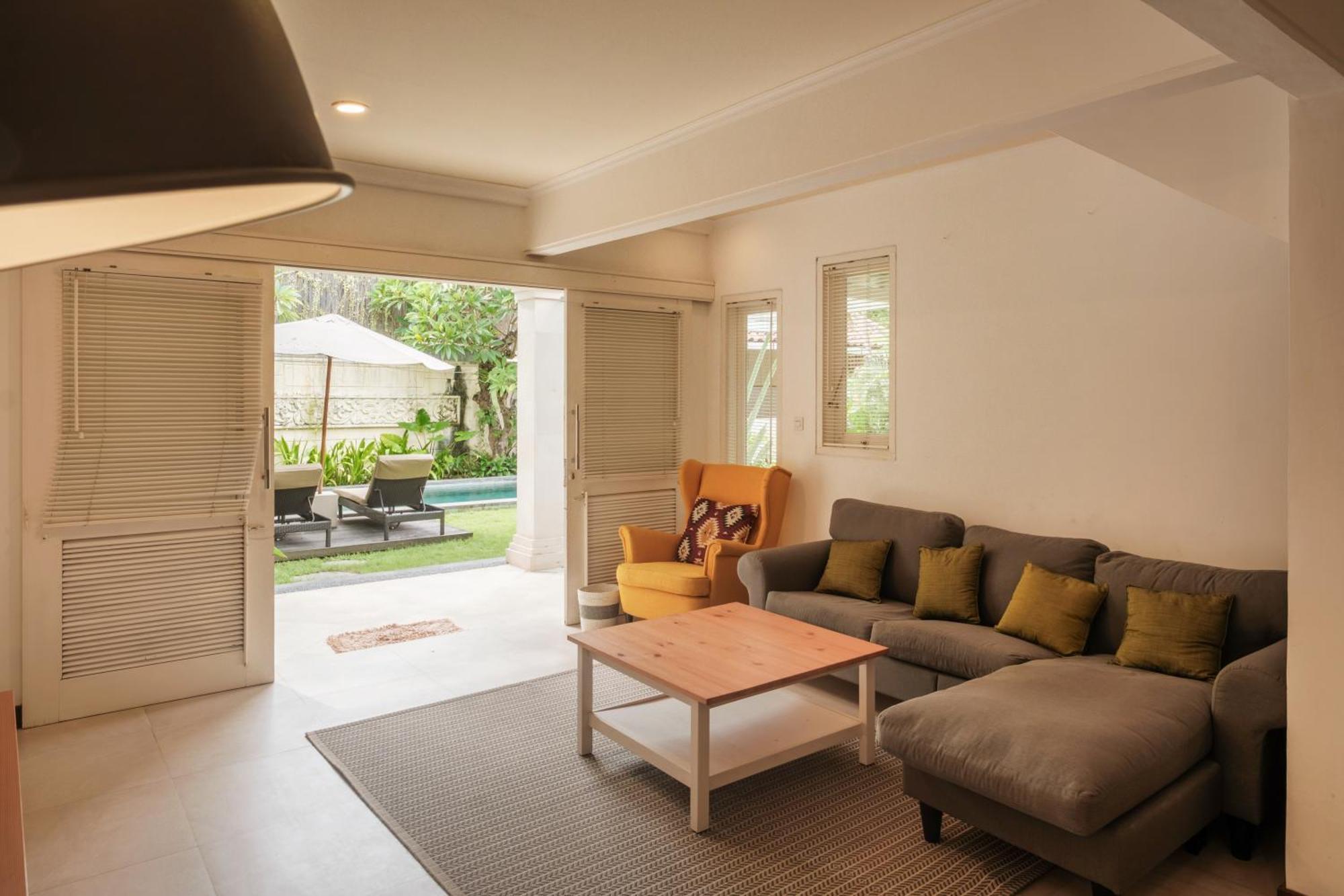 Uma Lima Villa Batu Belig - Close To The Beach Canggu Buitenkant foto