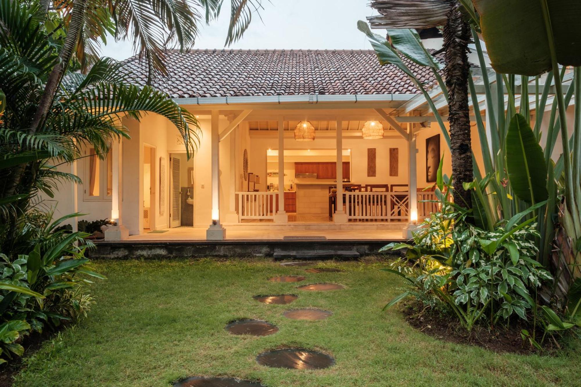Uma Lima Villa Batu Belig - Close To The Beach Canggu Buitenkant foto
