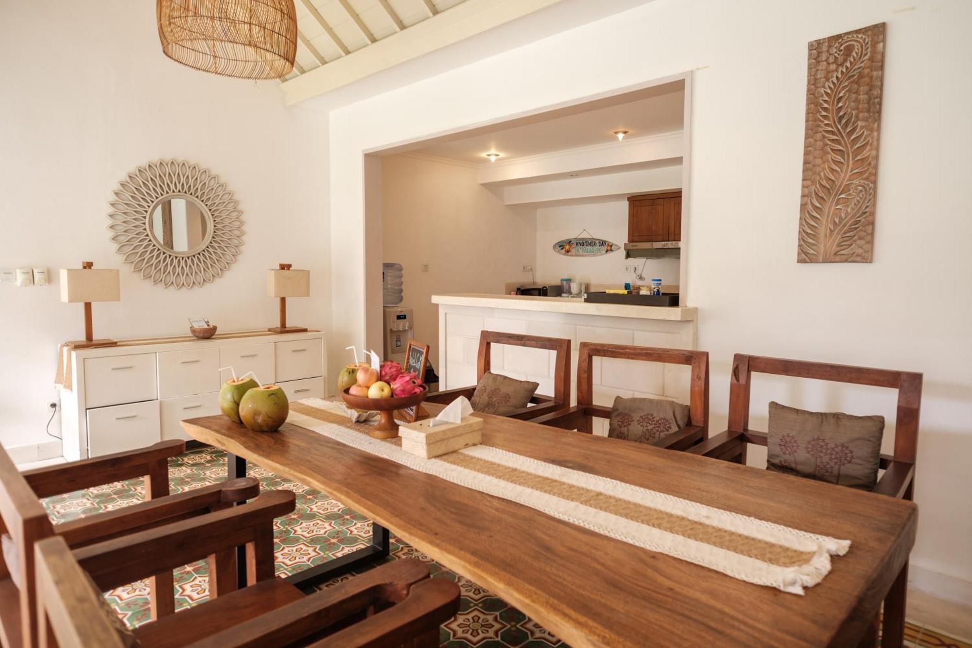 Uma Lima Villa Batu Belig - Close To The Beach Canggu Buitenkant foto