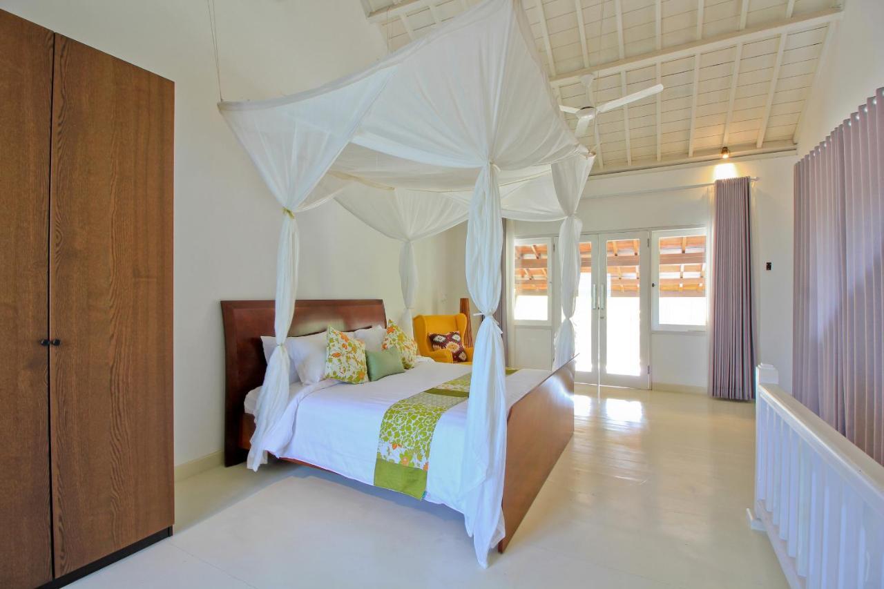Uma Lima Villa Batu Belig - Close To The Beach Canggu Buitenkant foto