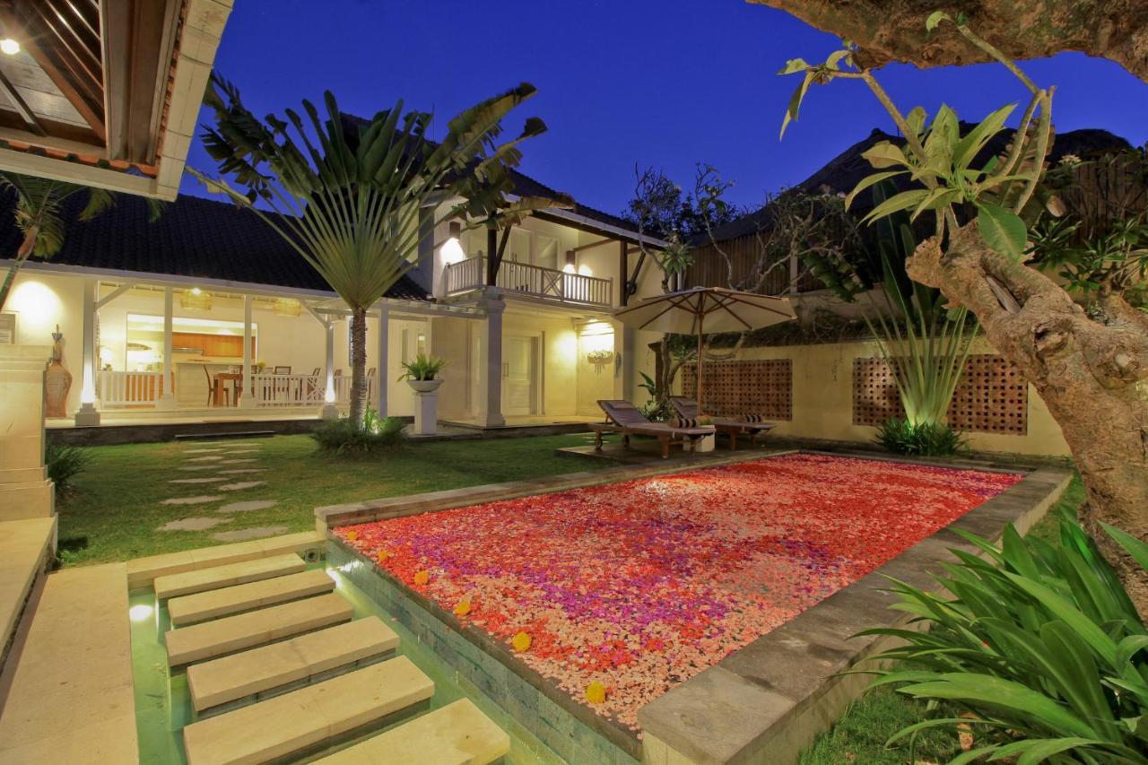 Uma Lima Villa Batu Belig - Close To The Beach Canggu Buitenkant foto