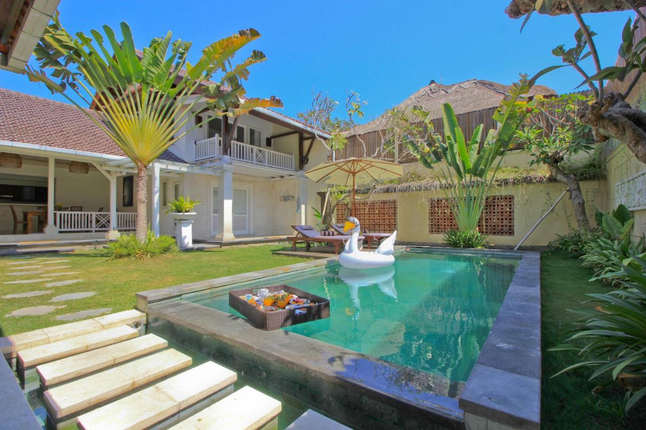 Uma Lima Villa Batu Belig - Close To The Beach Canggu Buitenkant foto