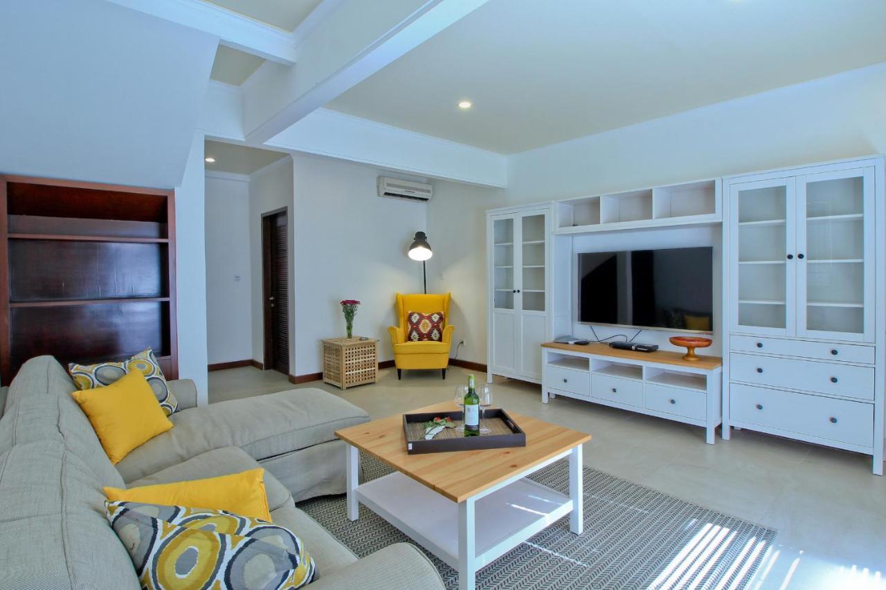 Uma Lima Villa Batu Belig - Close To The Beach Canggu Buitenkant foto