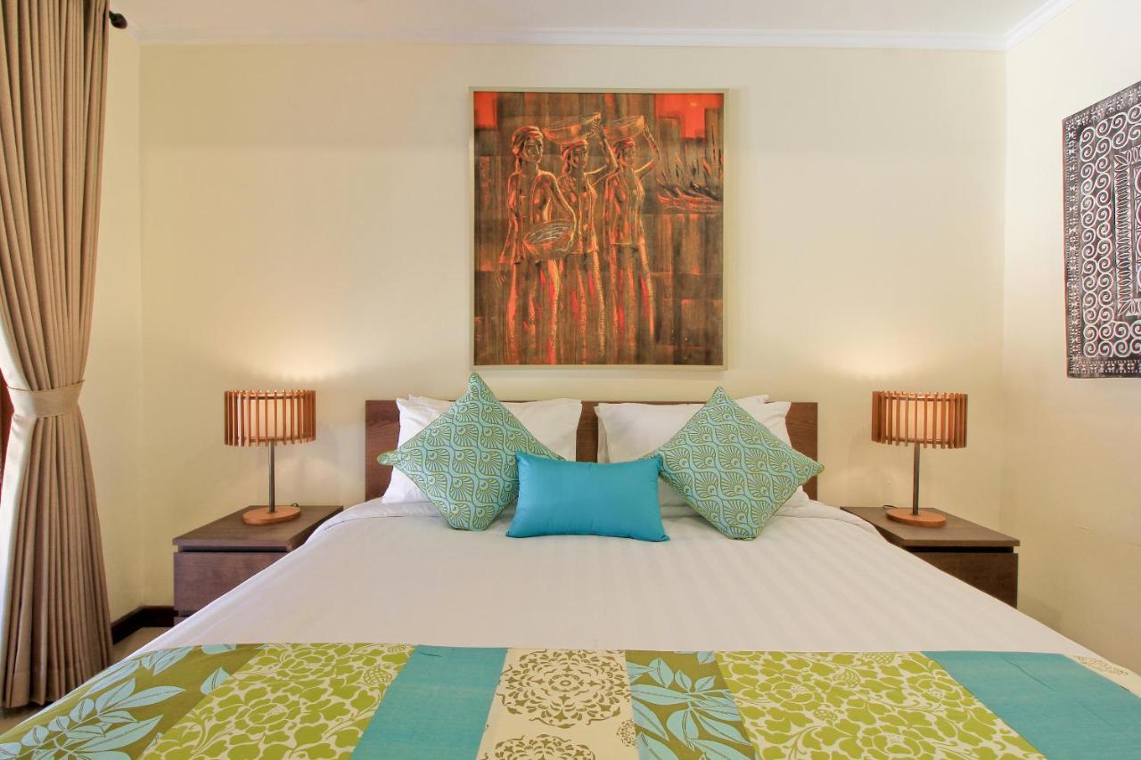 Uma Lima Villa Batu Belig - Close To The Beach Canggu Buitenkant foto